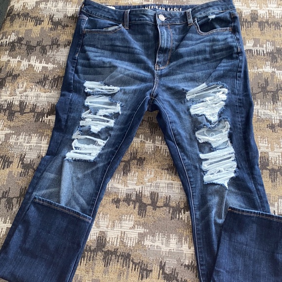 American Eagle Outfitters Denim - Ripped American Eagle High Rise jeggings